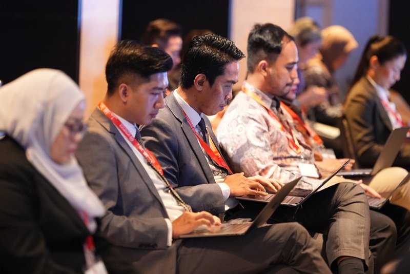 ASEAN delegates seated