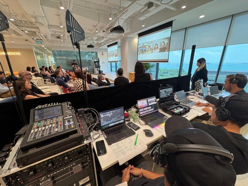 Hybrid production control desk